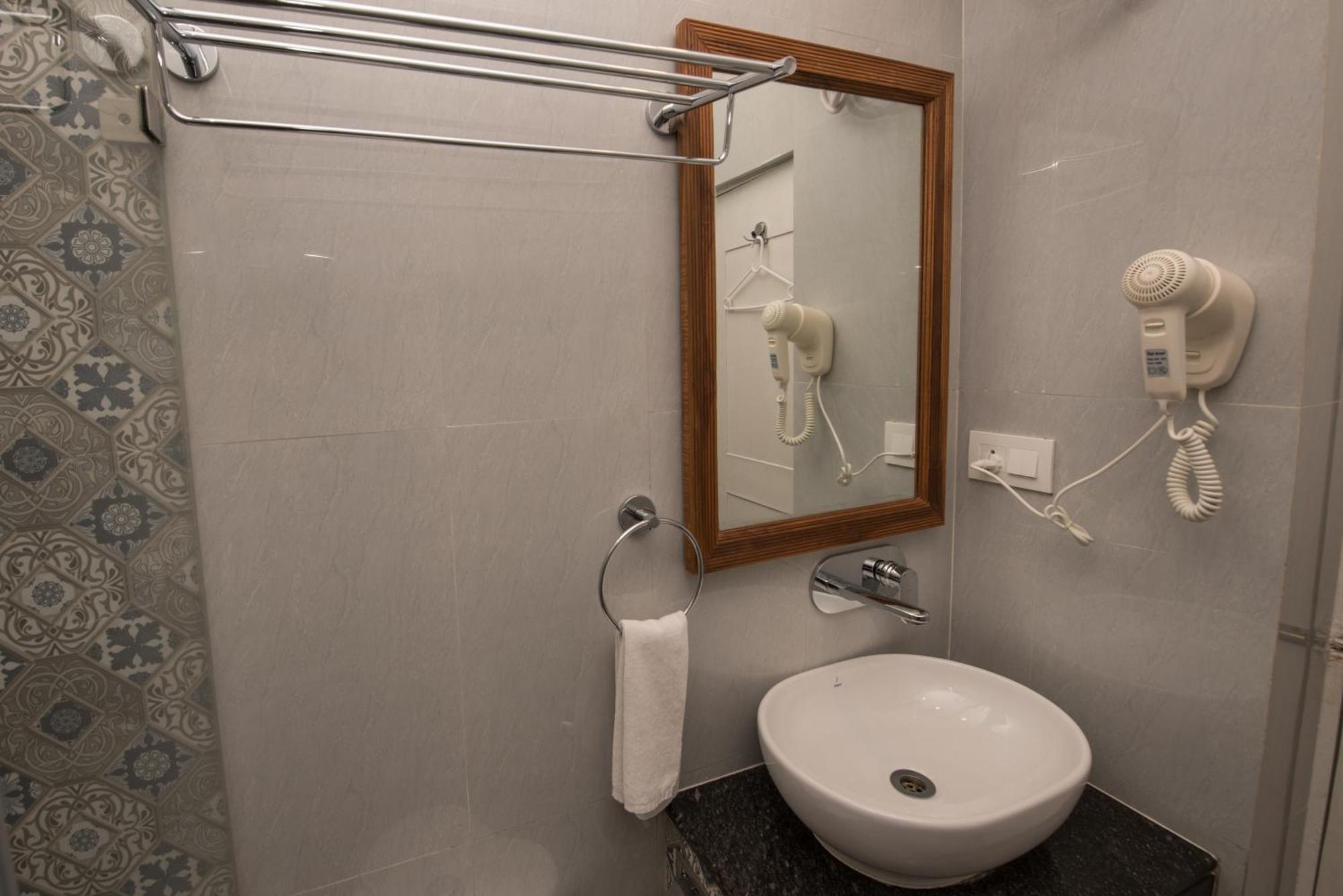2 Bedroom Apartment In Resort On Candolim Beach Baga Exterior foto